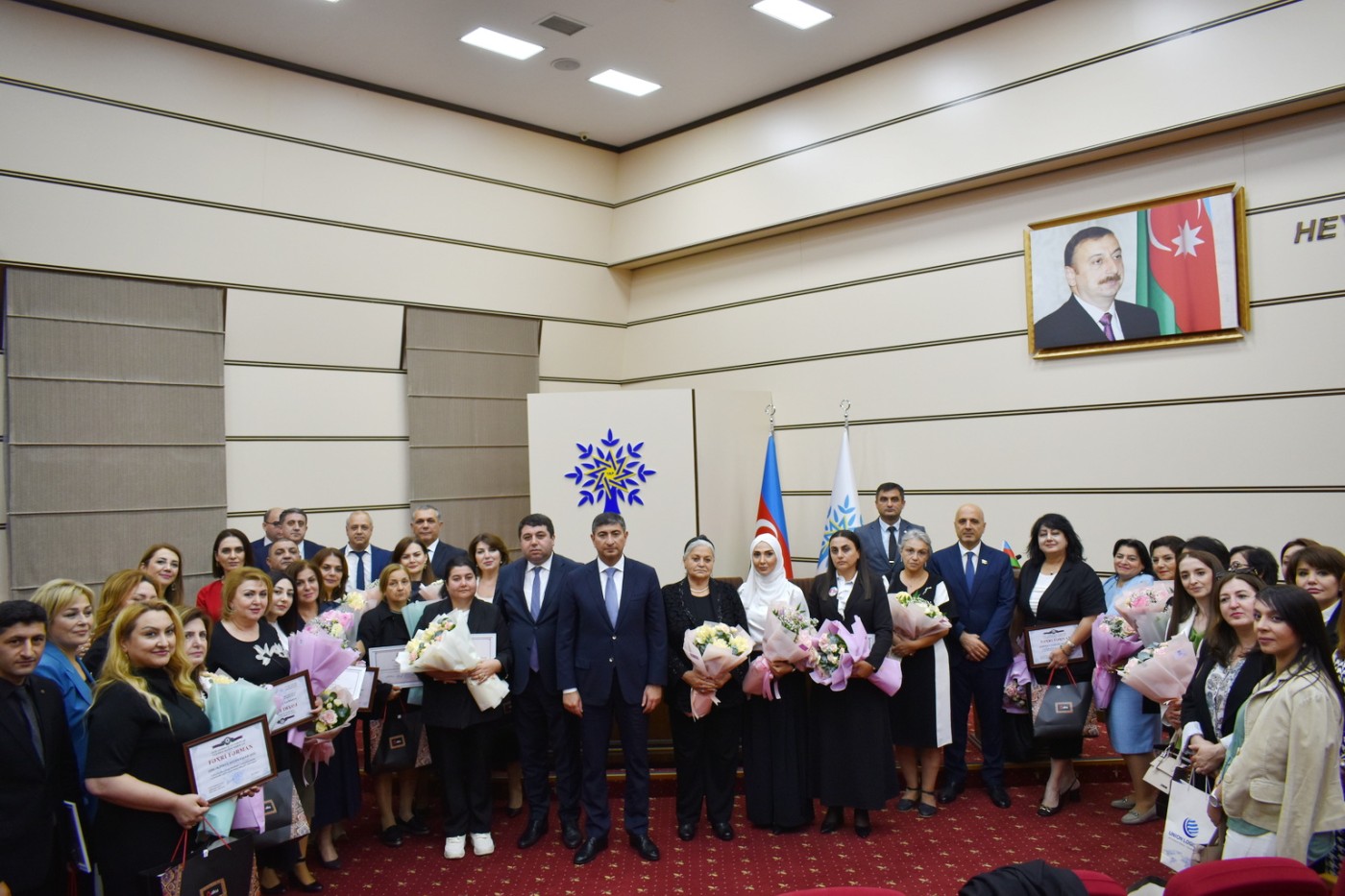 Yasamalda Müəllimlər Günü qeyd edilib - FOTOLAR