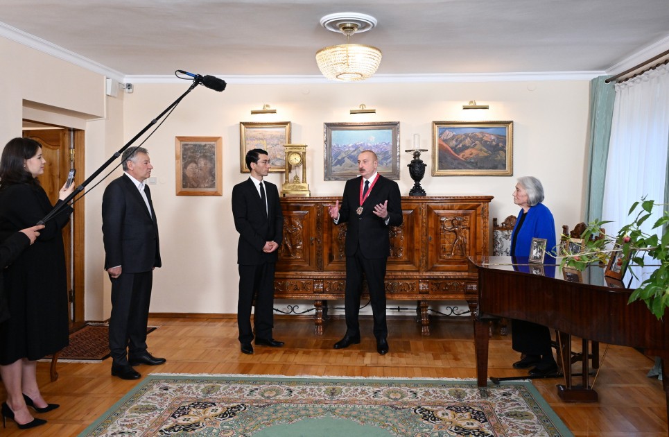 “Çingiz Aytmatov” ordeni ilk dəfə İlham Əliyevə təqdim edildi - FOTOLAR (YENİLƏNİB)