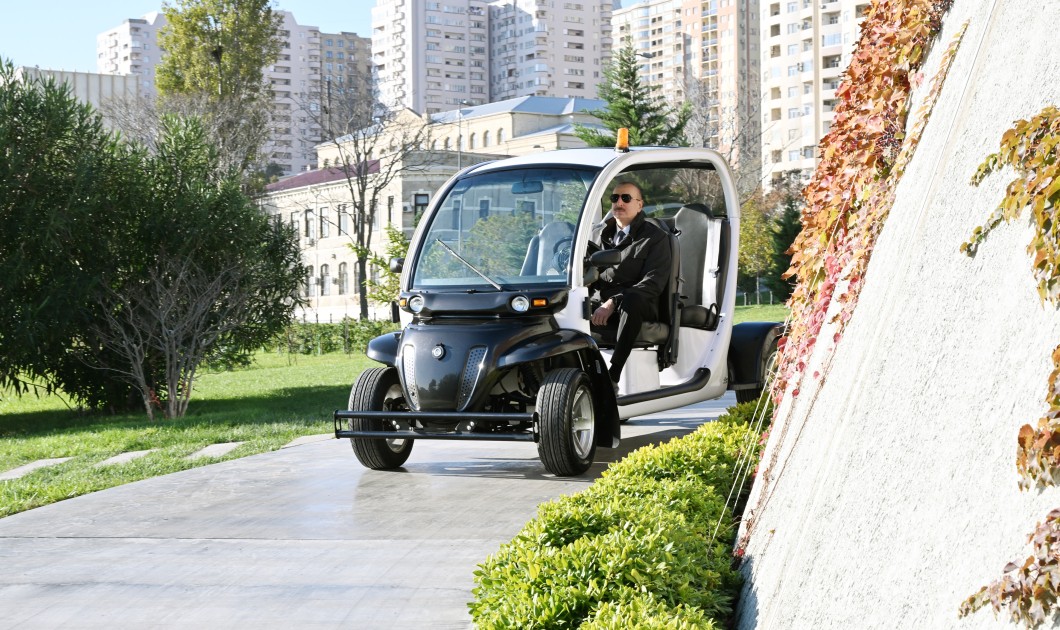 İlham Əliyev Mərkəzi Parkın üçüncü hissəsinin açılışında - FOTOLAR (YENİLƏNİB)