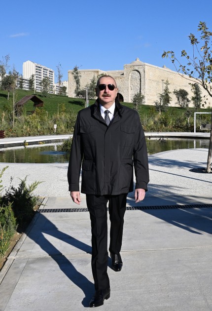 İlham Əliyev Mərkəzi Parkın üçüncü hissəsinin açılışında - FOTOLAR (YENİLƏNİB)