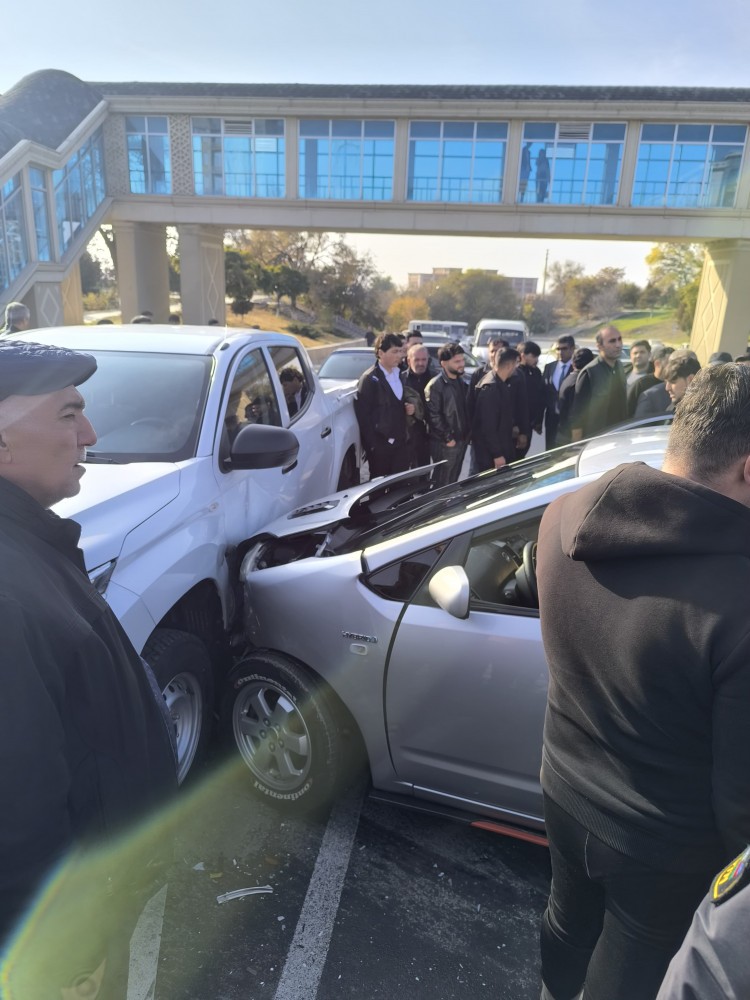 Naxçıvanda "AA" seriyalı avtomobil "Prius"la toqquşdu - VİDEO (YENİLƏNİB)