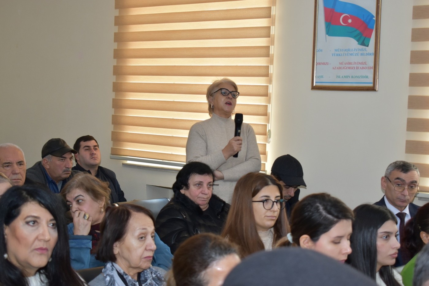 Sakinlər Sovetskinin söküntüsü məsələsini qaldırdı - İcra başçısı göstərişlər verdi