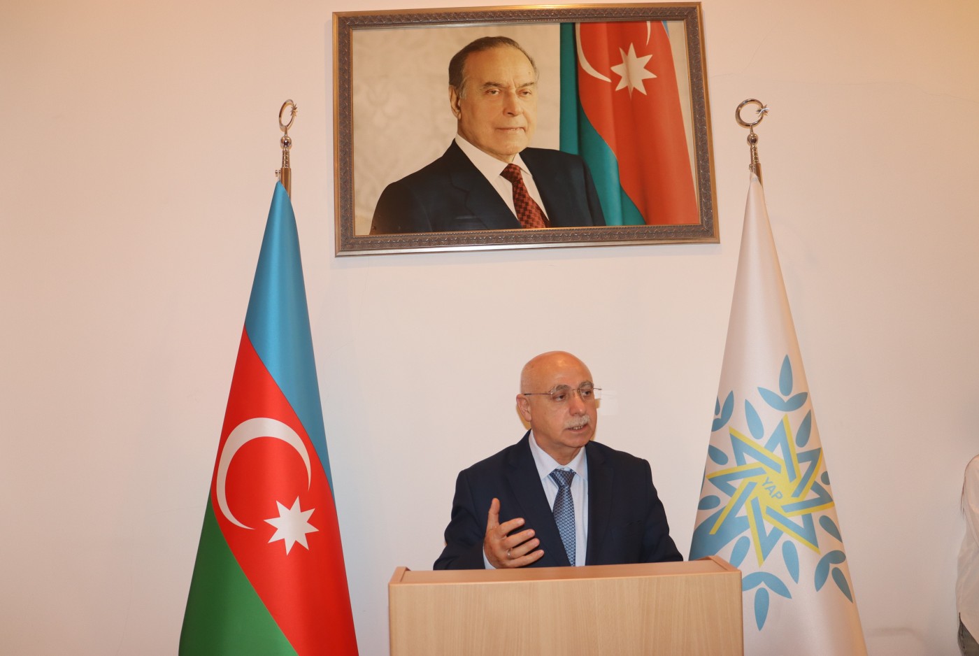 YAP Xətai rayon təşkilatında partiyanın ildönümü münasibətilə dəyirmi masa keçirildi - FOTOLAR