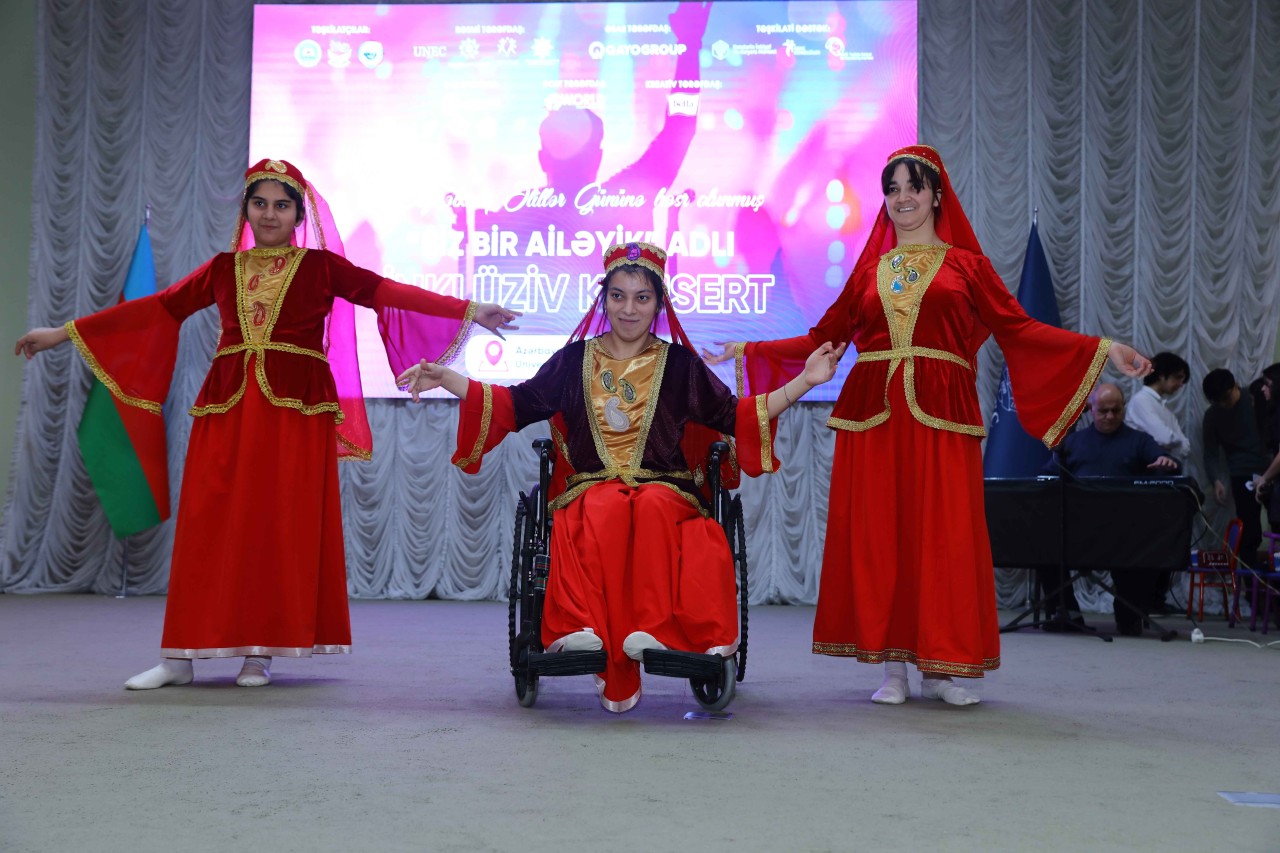 UNEC-də Beynəlxalq Əlilliyi olan şəxslər gününə həsr olunan tədbir keçirilib - FOTOLAR