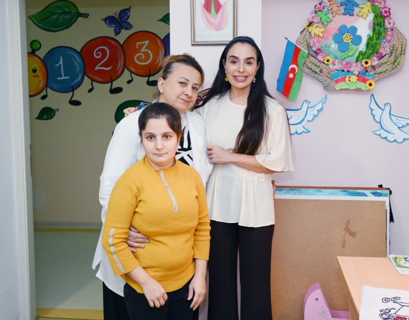 Leyla Əliyeva əlil uşaqlarla bir araya gəldi - FOTOLAR