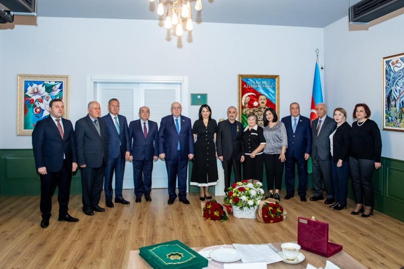 Ağsaqqallar Şurası Eynəddin Məmmədovu təltif etdi - FOTOLAR