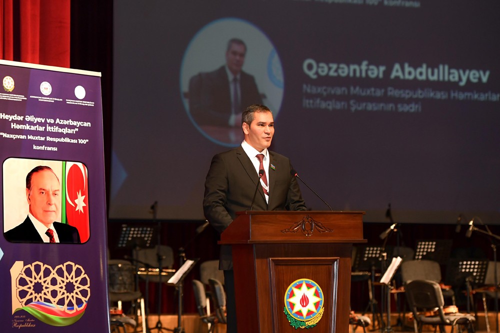 Naxçıvanda “Heydər Əliyev və Azərbaycan həmkarlar ittifaqları” mövzusunda konfrans keçirilib - FOTOLAR