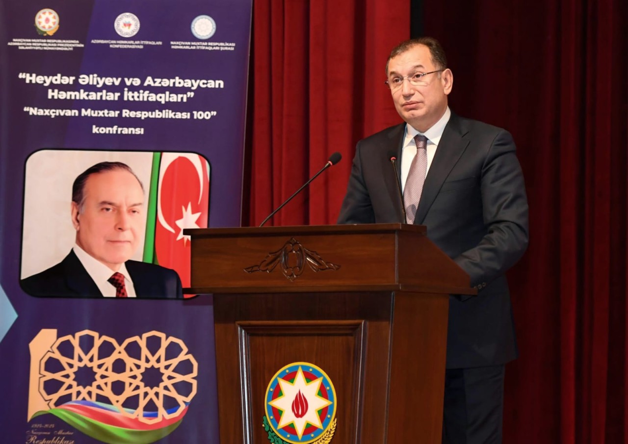 Naxçıvanda “Heydər Əliyev və Azərbaycan həmkarlar ittifaqları” mövzusunda konfrans keçirilib - FOTOLAR