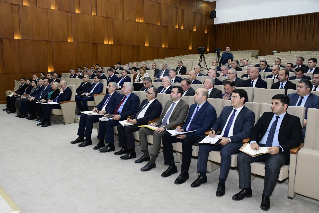 YAP Mərkəzi Aparatında müşavirə keçirilib - FOTO
