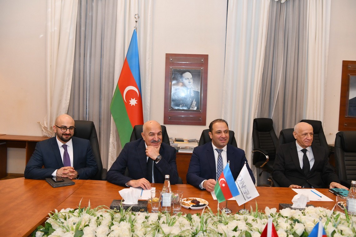 Türkiyənin Niğde Ömer Halisdemir Universitetinin rektoru ADNSU-da olub - FOTOLAR