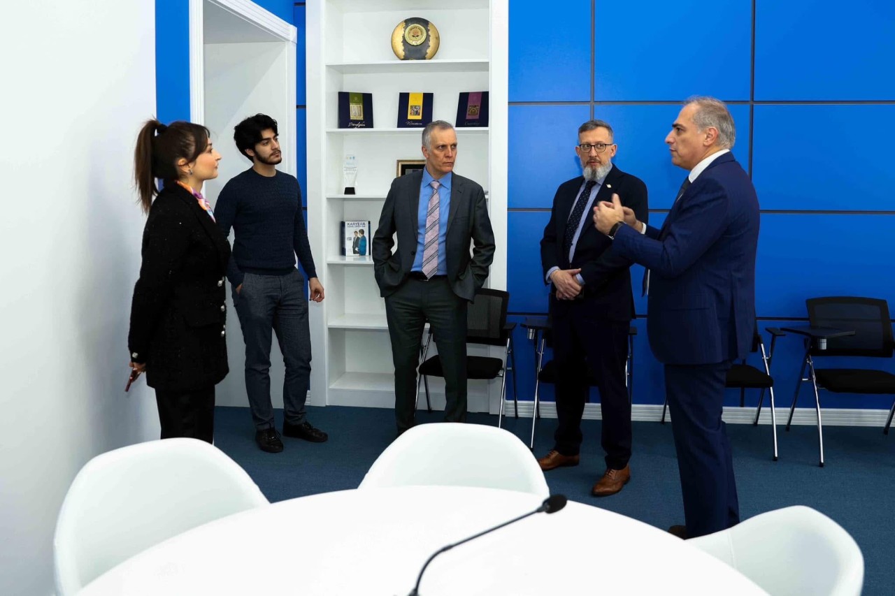 UNEC ilə De Montfort Universiteti arasında memorandum imzalanıb - FOTOLAR