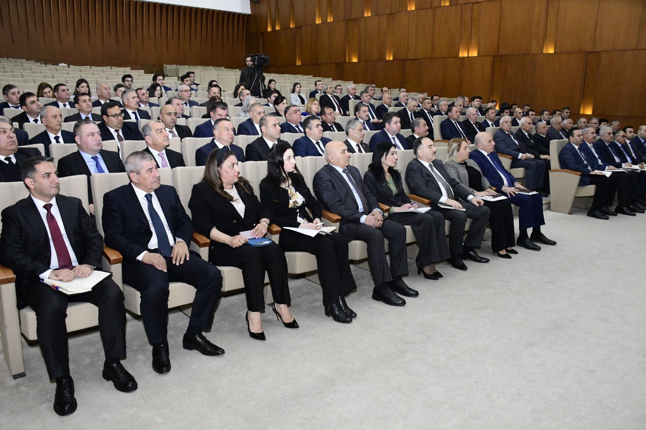 YAP Mərkəzi Aparatında müşavirə keçirildi - FOTOLAR