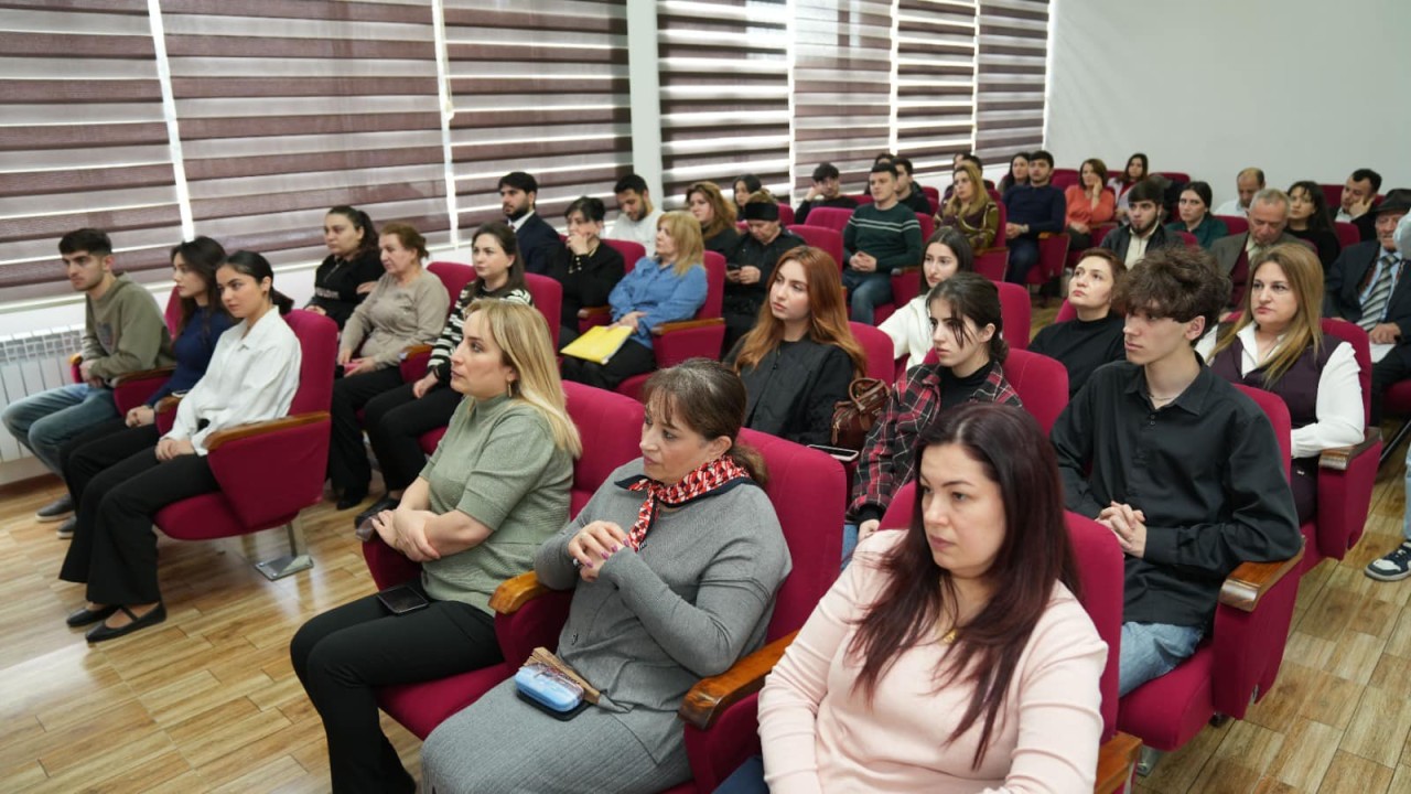 Əmək və Sosial Münasibətlər Akademiyasında Gənclər Günü qeyd olunub - FOTOLAR