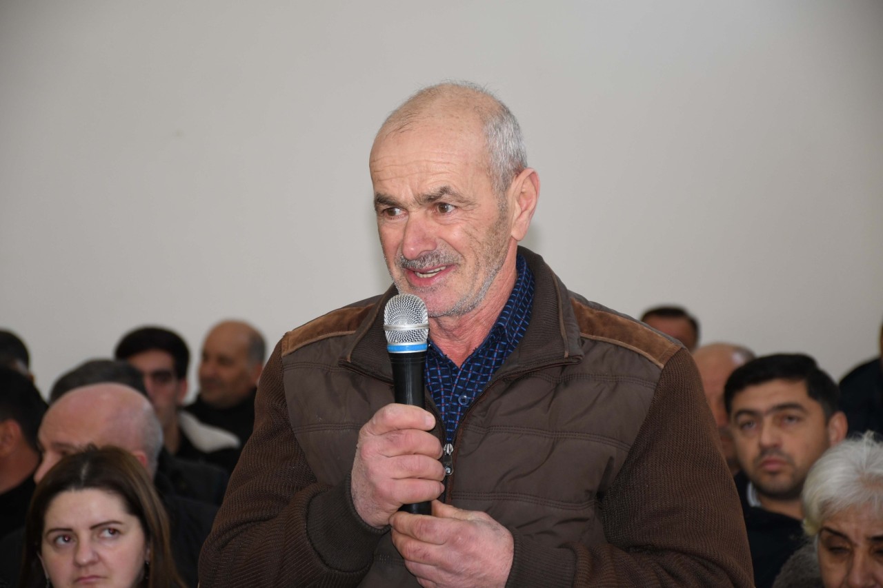 Vaqif Həsənov vətəndaşların müraciətlərini dinlədi - FOTOLAR