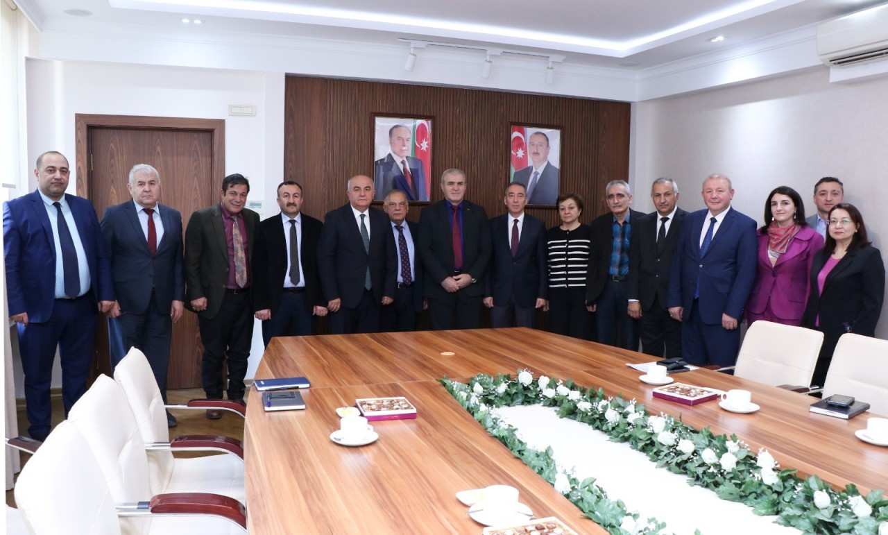 AzMİU və UZGE İnstitutu müzakirələr apardı - FOTOLAR