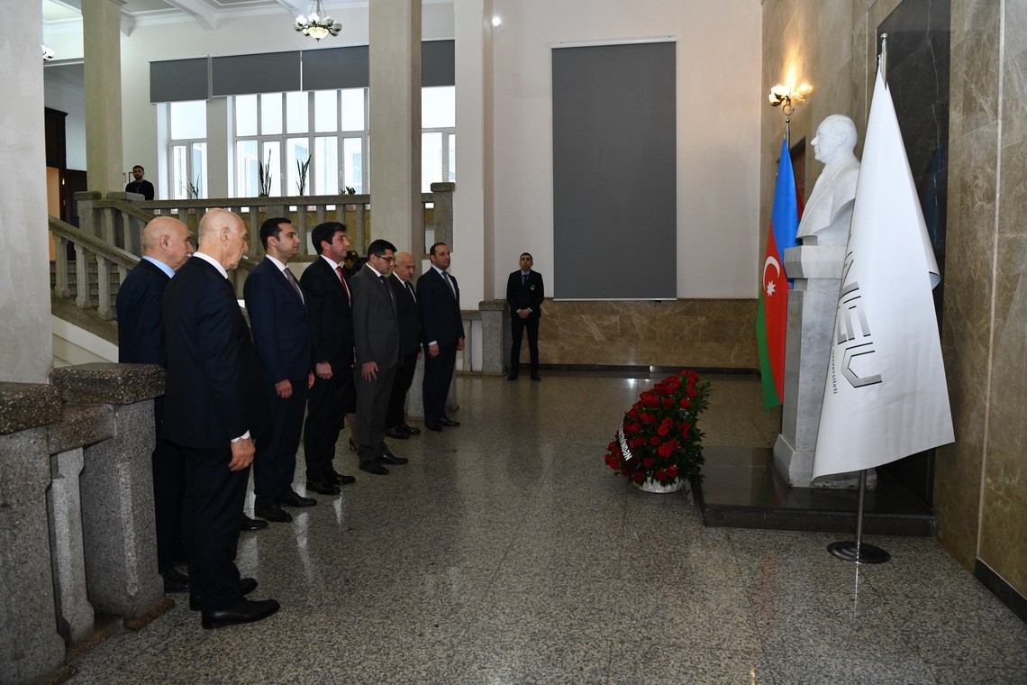 Balaxanıda neft quyusuna “Azərbaycan Dövlət Neft və Sənaye Universiteti-100” adı verildi - FOTOLAR