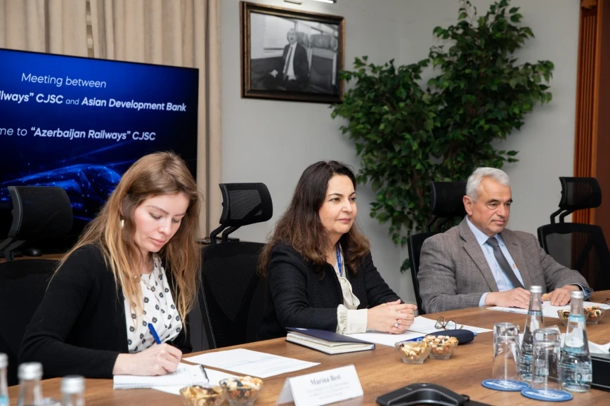 ADY ilə Asiya İnkişaf Bankı arasında yeni əməkdaşlıq imkanları müzakirə olundu - FOTOLAR