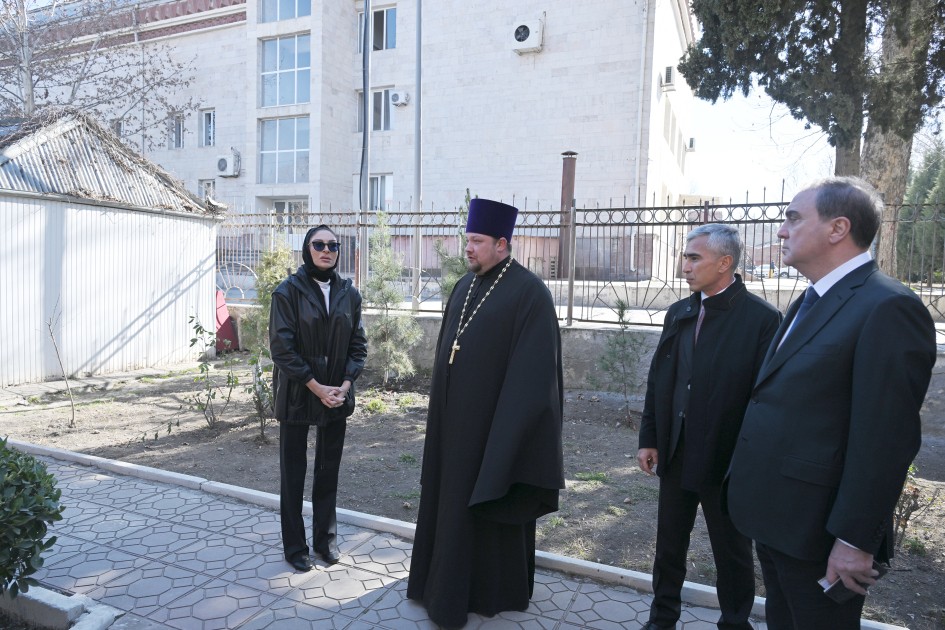 Birinci vitse-prezident Aleksandr Nevski adına Rus Pravoslav kilsəsində olub - FOTO