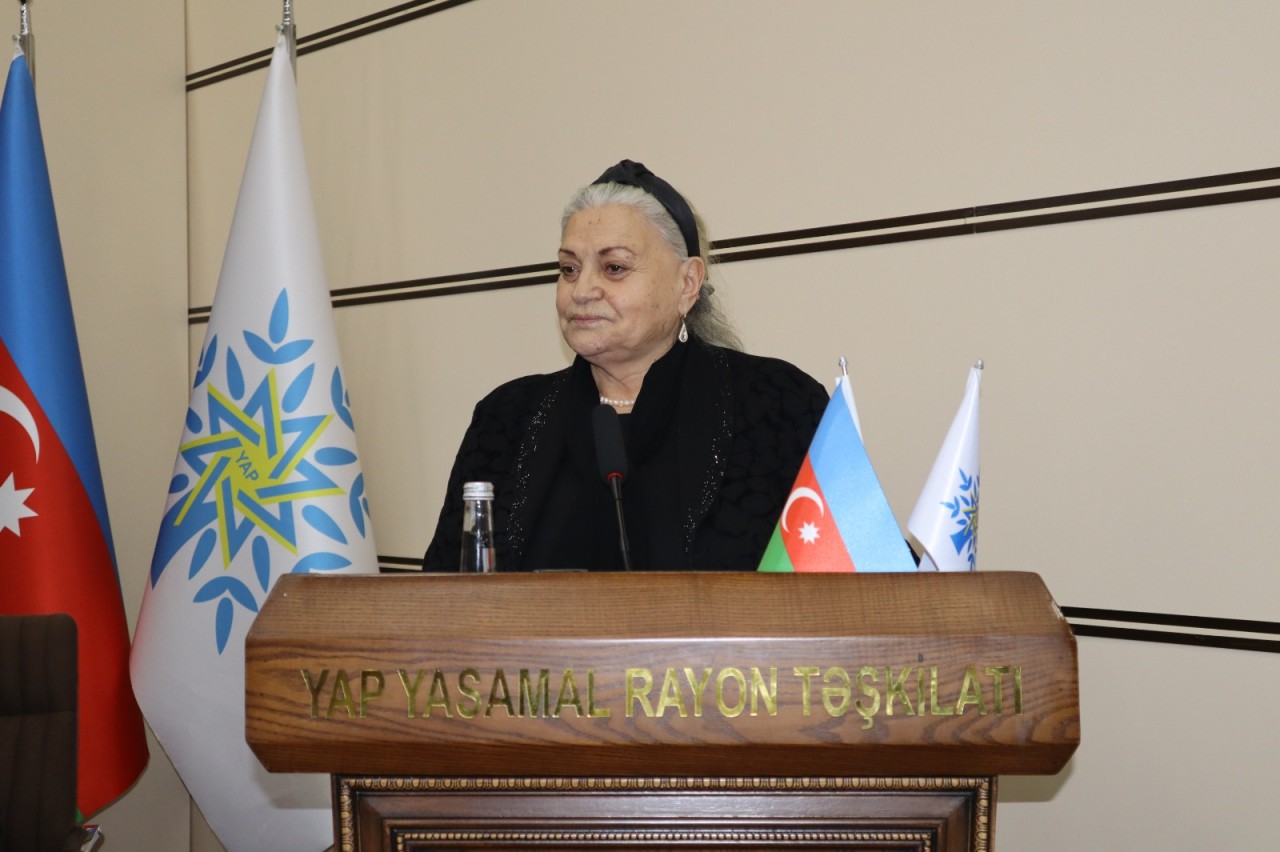 YAP Yasamal rayon təşkilatı xanımları təbrik etdi - FOTOLAR