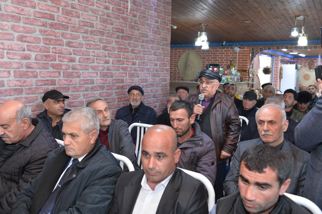 Taleh Qaraşov İstisu qəsəbəsinin sakinləri ilə növbəti qəbul keçirdi - FOTOLAR