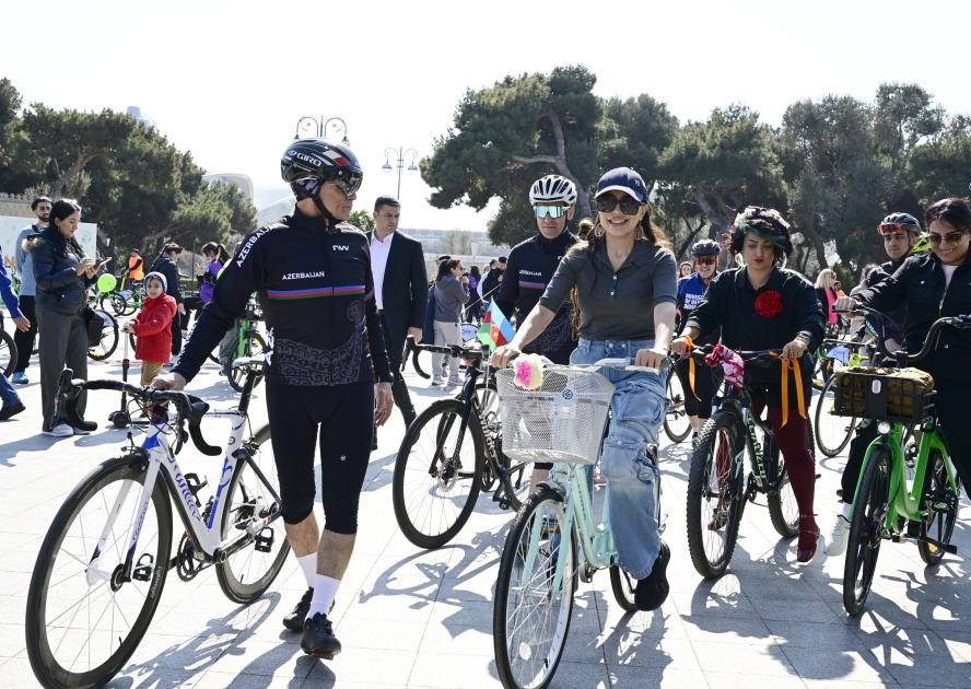 Leyla Əliyeva Bakıda veloyürüşə qatıldı - FOTO
