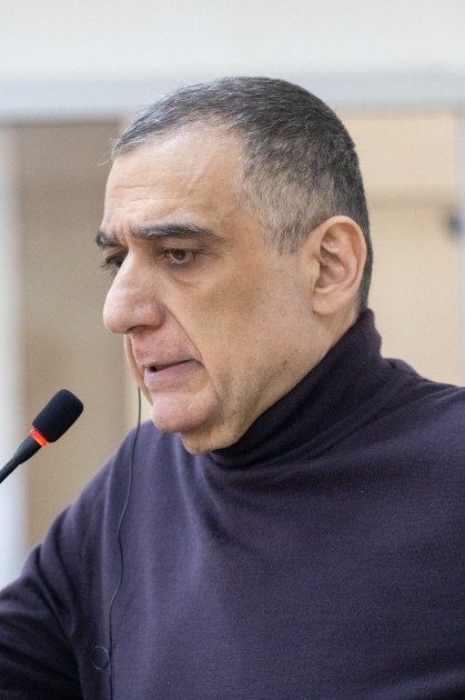 "Silah yaxşı şeydirsə, al apar evinə, övladların döyüşsün" - Erməniəsilli şahid