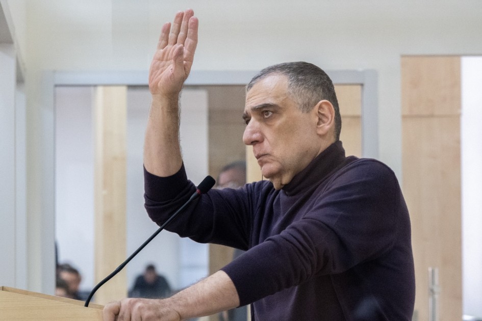 "Silah yaxşı şeydirsə, al apar evinə, övladların döyüşsün" - Erməniəsilli şahid