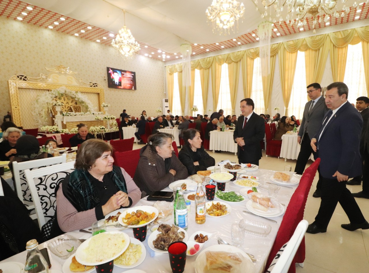 Qazaxda şəhid ailələri üçün bayram süfrəsi açılıb - FOTOLAR