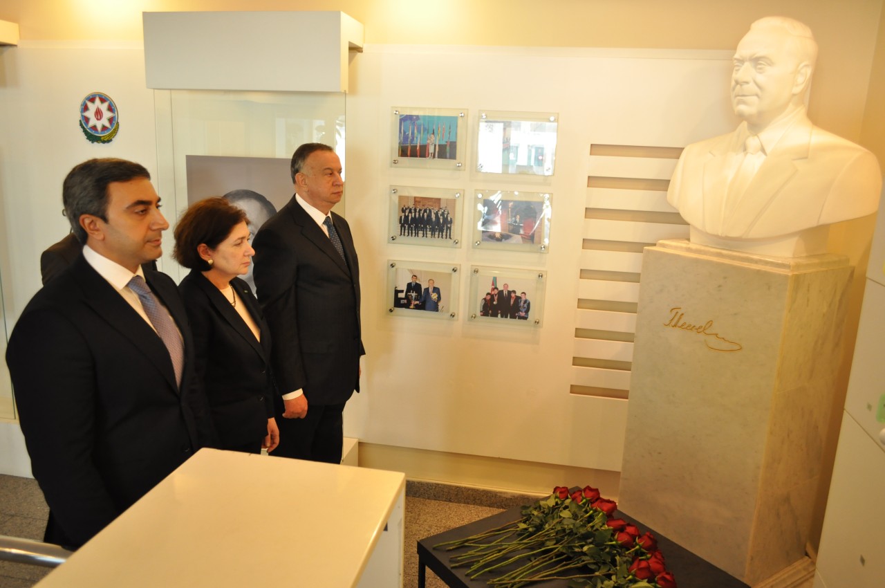YAP Nərimanov rayon təşkilatı ərazi partiya təşkilatında görüş keçirib - FOTOLAR