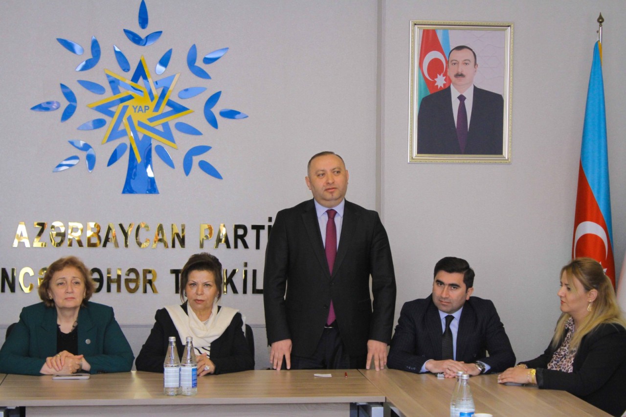 ADAU və YAP Gəncə şəhər təşkilatı birgə dəyirmi masa keçirdi - FOTOLAR
