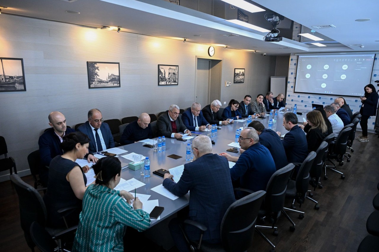 İdman Akademiyasında işçi qrupun növbəti iclası keçirilib - FOTOLAR