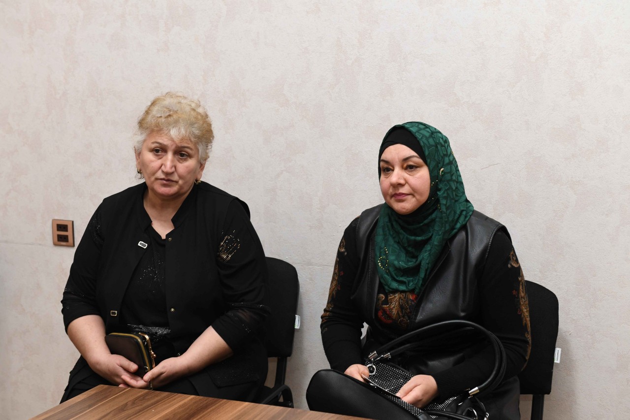 Rövşən Rzayev vətəndaşların suallarını cavablandırdı - FOTOLAR
