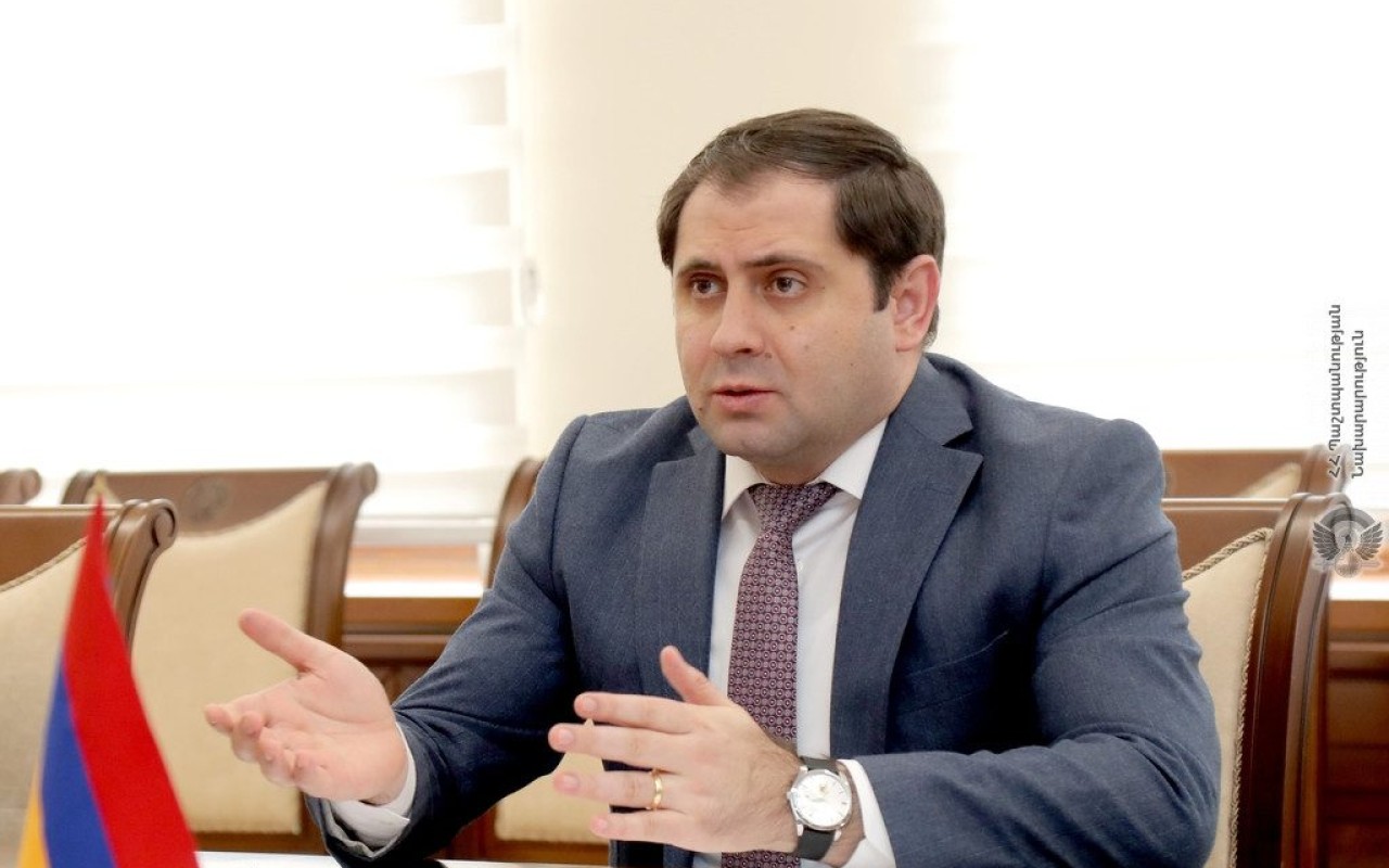 "Azərbaycan qoşunları sərhəddə toplanmır" - Ermənistan MN