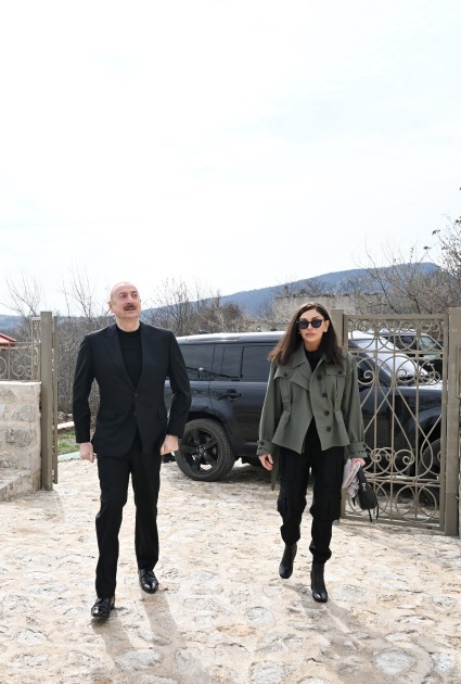 Prezident və birinci xanım Şuşada bir sıra açılışlarda iştirak ediblər - YENİLƏNİB (FOTOLAR)