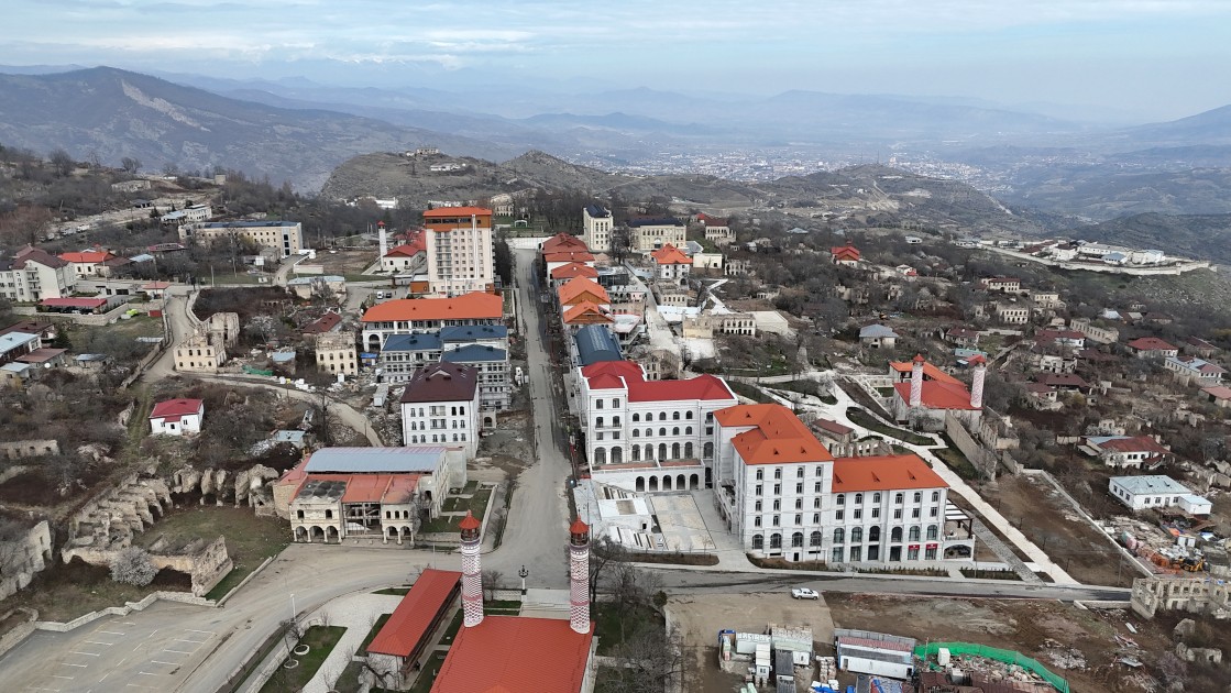 Prezident və birinci xanım Şuşada bir sıra açılışlarda iştirak ediblər - YENİLƏNİB (FOTOLAR)