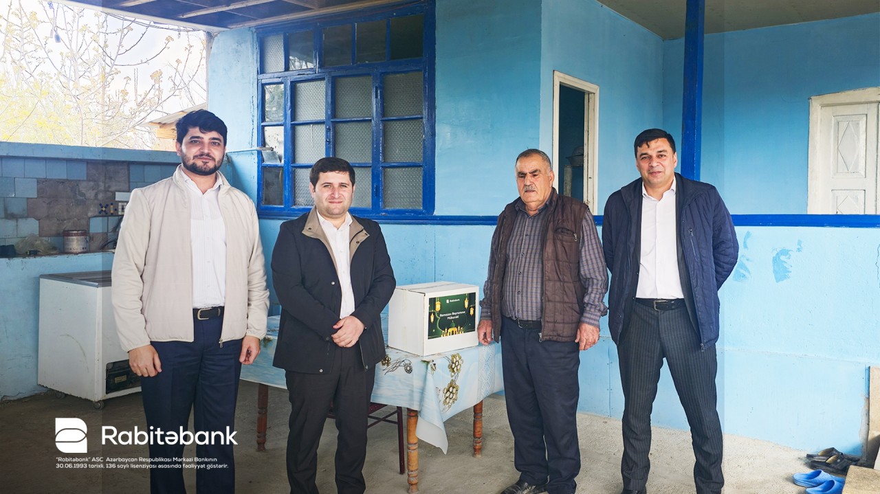 Rabitəbank Ramazan bayramı ərəfəsində şəhid ailələrini ziyarət edib - FOTOLAR