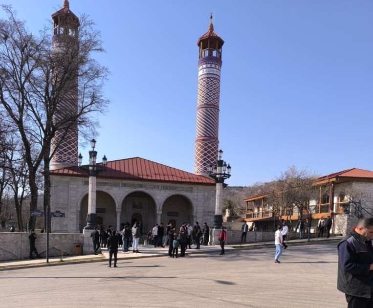 Şuşada bayram namazı qılındı - FOTOLAR (VİDEO)