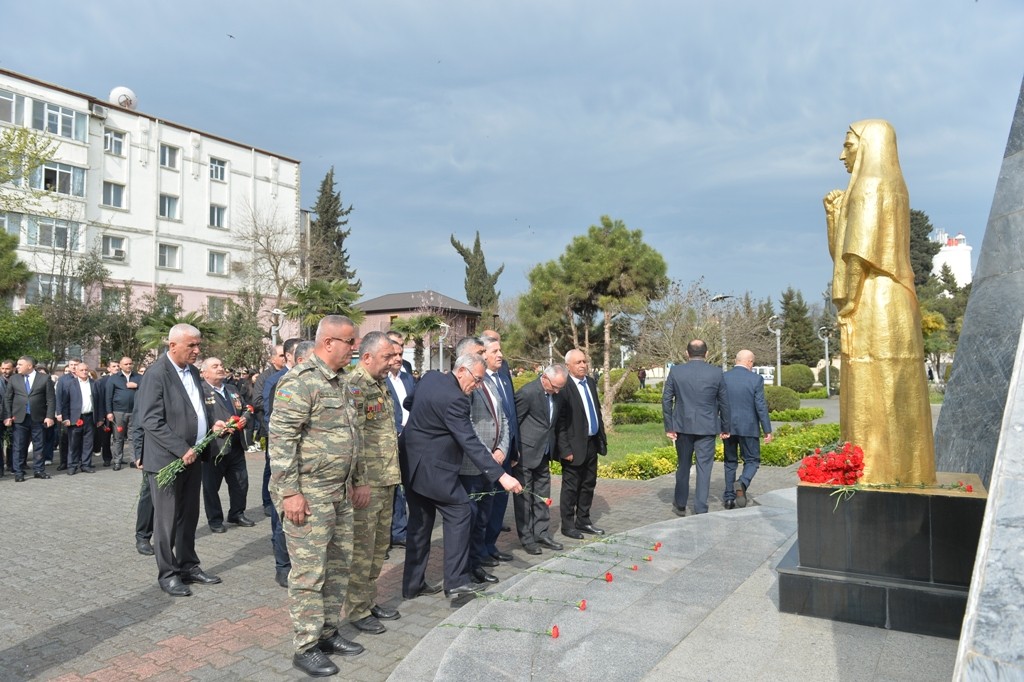 Lənkəranda 31 mart -Azərbaycanlıların  Soyqırımı Günü qeyd edilib - FOTOLAR