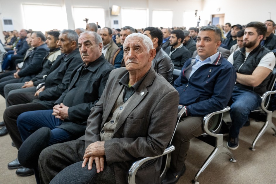 "Meyitləri çıxaranda yaralandım" - Vardanyanın məhkəməsi (FOTOLAR)