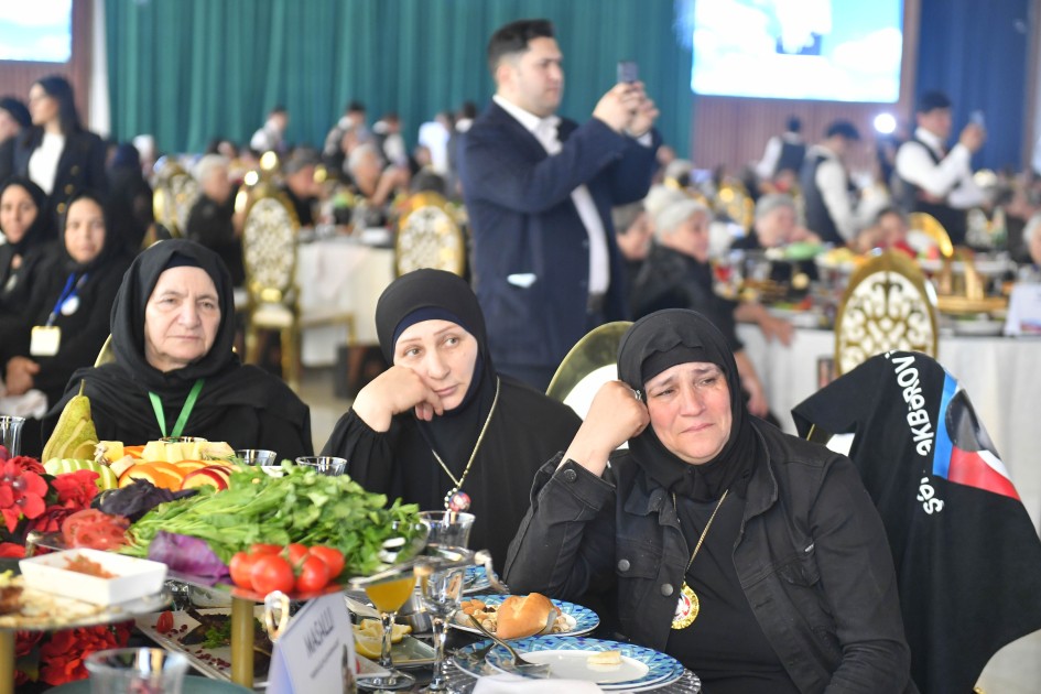 Heydər Əliyev Fondu Ramazan bayramında şəhid ailələri ilə birgə - FOTOLAR
