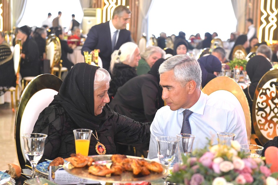 Heydər Əliyev Fondu Ramazan bayramında şəhid ailələri ilə birgə - FOTOLAR