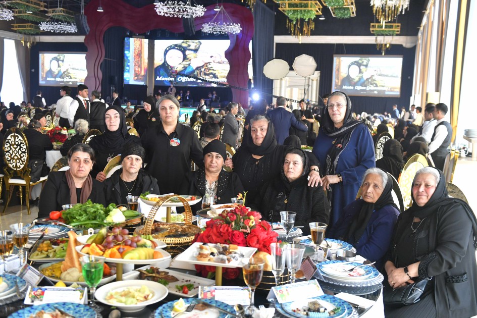 Heydər Əliyev Fondu Ramazan bayramında şəhid ailələri ilə birgə - FOTOLAR