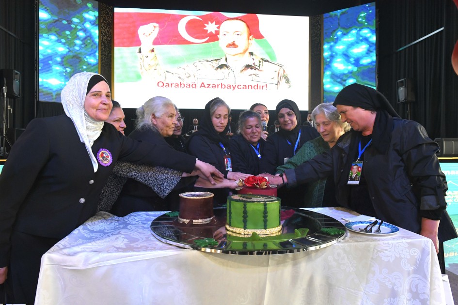 Heydər Əliyev Fondu Ramazan bayramında şəhid ailələri ilə birgə - FOTOLAR