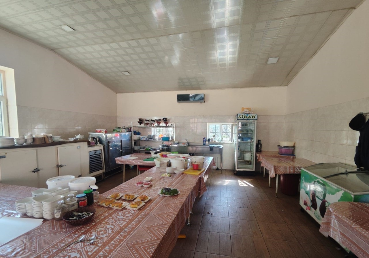 “Qurd Qapısı” restoranında ciddi nöqsanlar aşkarlandı - FOTOLAR