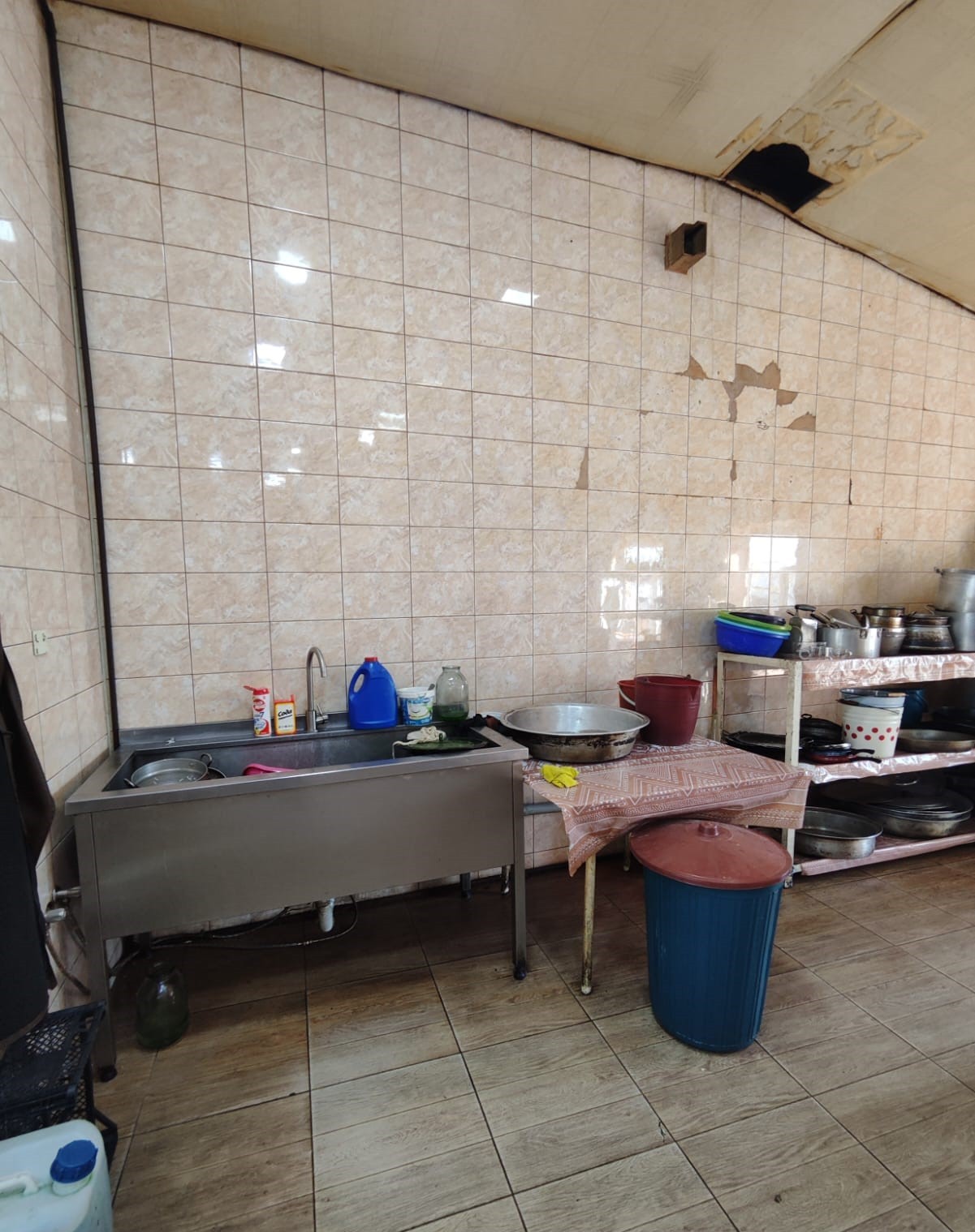 “Qurd Qapısı” restoranında ciddi nöqsanlar aşkarlandı - FOTOLAR