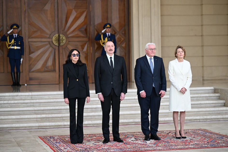 İlham Əliyev Almaniya Prezidentini qarşıladı - VİDEO+FOTOLAR (YENİLƏNİB)