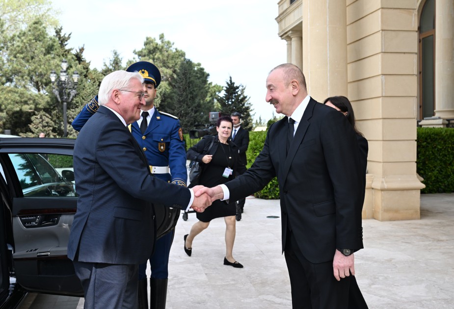 İlham Əliyev Almaniya Prezidentini qarşıladı - VİDEO+FOTOLAR (YENİLƏNİB)