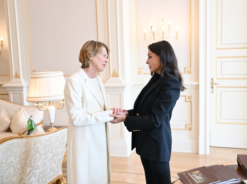 Mehriban Əliyeva Almaniyanın birinci xanımı ilə görüşdü - VİDEO+FOTOLAR