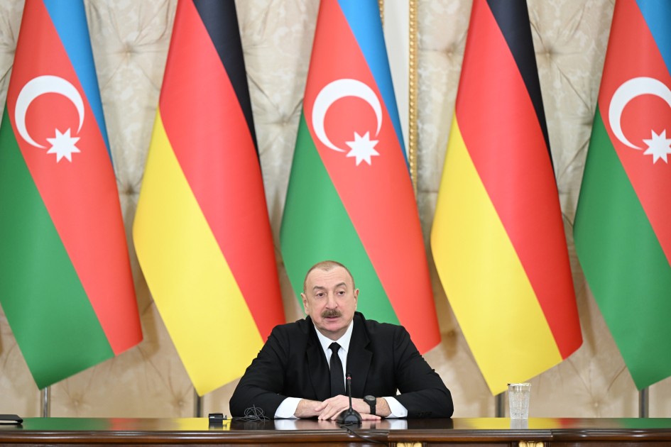 Prezidentlər mətbuata bəyanatlarla çıxış etdilər - FOTOLAR (YENİLƏNİB)