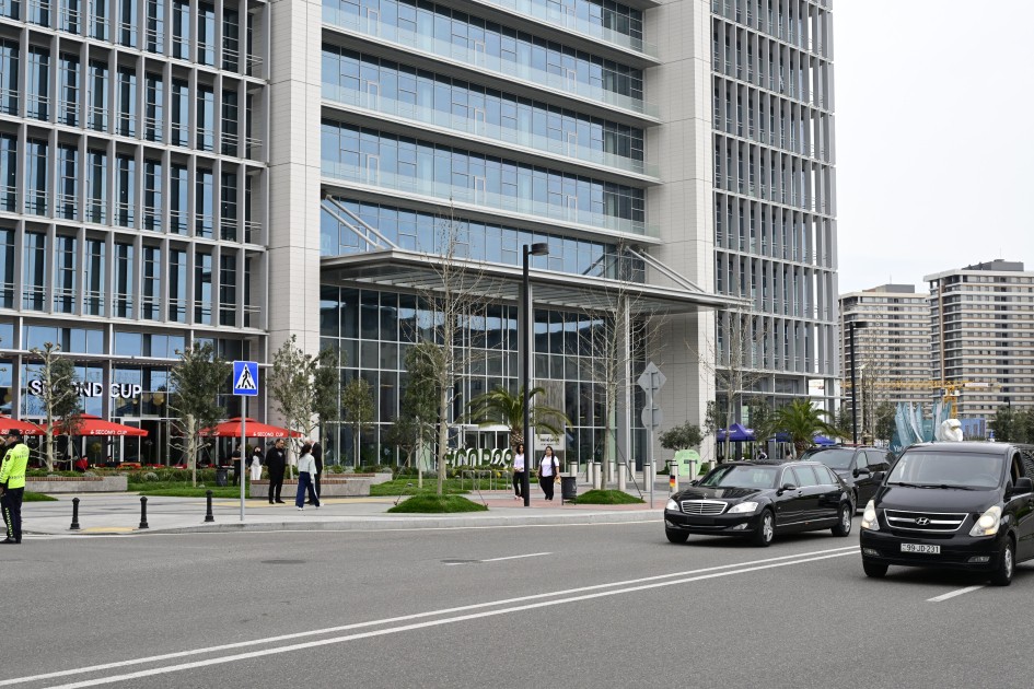 Almaniya Prezidenti "Bakı Ağ Şəhər"də - FOTOLAR